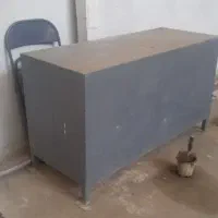 میز کار آهنی