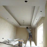 انجام گچ کاری لکه گیری  و ابزار درخدمتم
