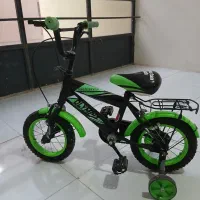 دوچرخه|دوچرخه، اسکیت، اسکوتر|پرند, فاز ۶|دیوار