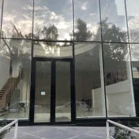 شیخ بهایی شمالی ۶۰ متر مغازه
