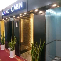 همکار خانم فروش