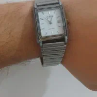 ساعت مچی لاروس