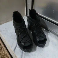 کفش|کیف، کفش، کمربند|زنجان, |دیوار