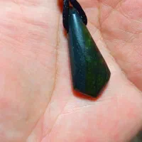 یشم پادزهر عباس اباد عتیقه بشرط اصل و تست اهنربا