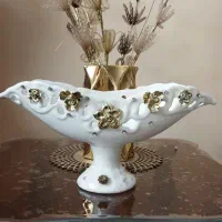 تعدادی گل و گلدان|گل مصنوعی|ایلام, |دیوار