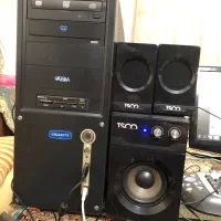 کامپیوتر خانگی با لوازم جانبی کامل