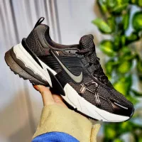 کتونی نایک وی تو کی قهوه ای سوخته رانینگ نیوکالکشن