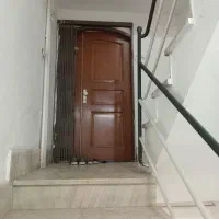 درب ورودی آپارتمان