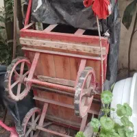 گاری دستی چهار چرخ