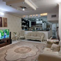 یک واحد آپارتمان طبقه اول