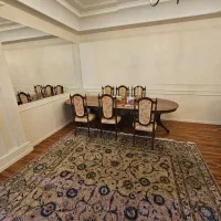 میز ۸ نفره با ۶ عدد صندلی چوبی