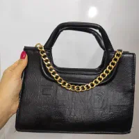 کیف و کوله|کیف، کفش، کمربند|قم, بنیاد|دیوار