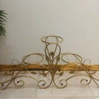 ۲ عدد استند طلایی گلدان