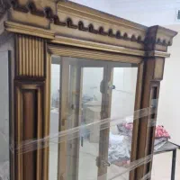 ویترین (بوفه) چوبی طلایی