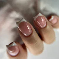 تخ.فیف ناخن ۲۰۰ تومان