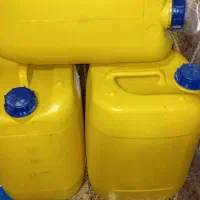 ظرف ۲۰ لیتر در حد نو