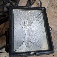 دو عدد پروژکتور هالوژنی