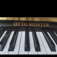 پیانو اتومایسر مشکی در حد نو