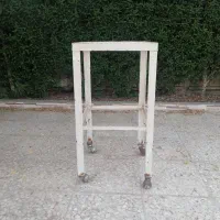 چهارپایه فلزی