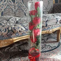 گلدان و گل مصنوعی