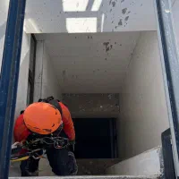 شست و شوی نما (کار در ارتفاع)|خدمات نظافت|یزد, |دیوار