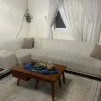 مبل ال با میز چوبی