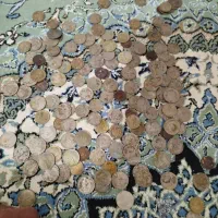 تعدادی سکه ایرانی قدیمی