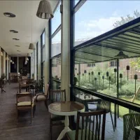 ۴۰۰ متر رستوران / ۱۰۰  متر تراس / بر اصلی زعفرانیه