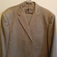 کت و شلوار برند کرم خط دار