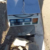 ترازوی میوه فروشی وسوپر مارکت در حدنو|فروشگاه و مغازه|سنقر, |دیوار