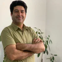 کارمند خانم پر تلاش و با هوش برای دفتر ببمه