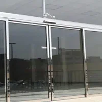 مغازه-120مترسرتاسر-ویترین-شیشه-ای-مناسب-تمام-مشاغل