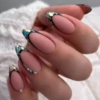 کاشت ناخن حرفه‌ای و آموزش با قیمت ویژه ماه مهر|خدمات آرایشگری و زیبایی|شیراز, معالی‌آباد|دیوار