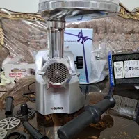 چرخ گوشت بلزا ۱۸۰۰ وات مدل MGB