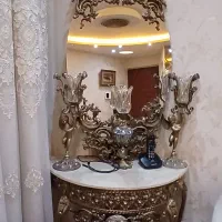 ویترین اصل برنج نو با آینه و میز و شمع دان