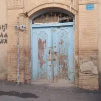 درب چوبی قدیمی