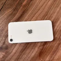 گوشی ایفون se2020