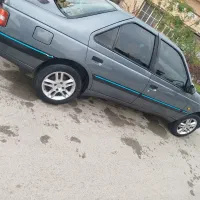 پژوslx