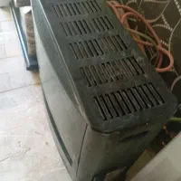 یک بخاری سبز رنگ تمیز|بخاری، هیتر، شومینه|رباطکریم, شترخوار|دیوار