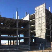 آپارتمان نبش میدان دفاع مقدس