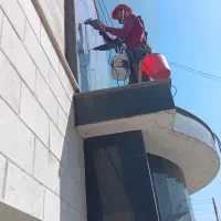 پیچ رولپلاک سنگ نما راپل نصب سنگ کار با طناب