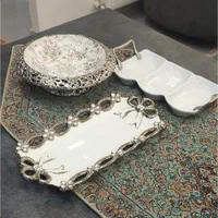 شیرینی و میوه خوری