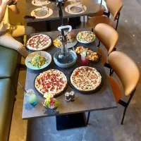 ویتر شیفت صبح و شب خانم / آقا