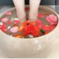 اسپا پدیکور خدمات کاشت ناخن و اموزش