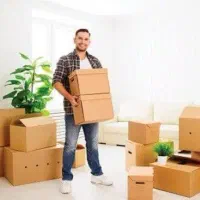 کارگر حمل اثاث