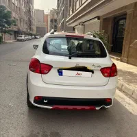 کوییک سفید قرمز ۱۴۰۳