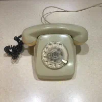 تلفن ثابت قدیمی