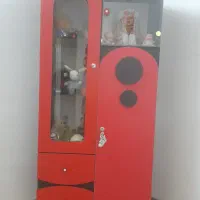 کمد ویترین بچه در حد نو