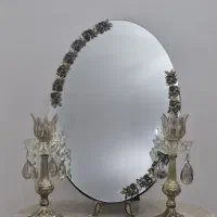آینه و شمعدان با میز سنگی