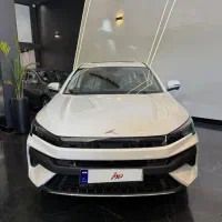 کی‌ام‌سی J7، مدل ۱۴۰۴